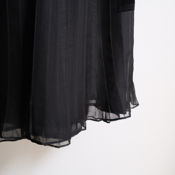 Reformation Tori two piece - Picture 5 of 8